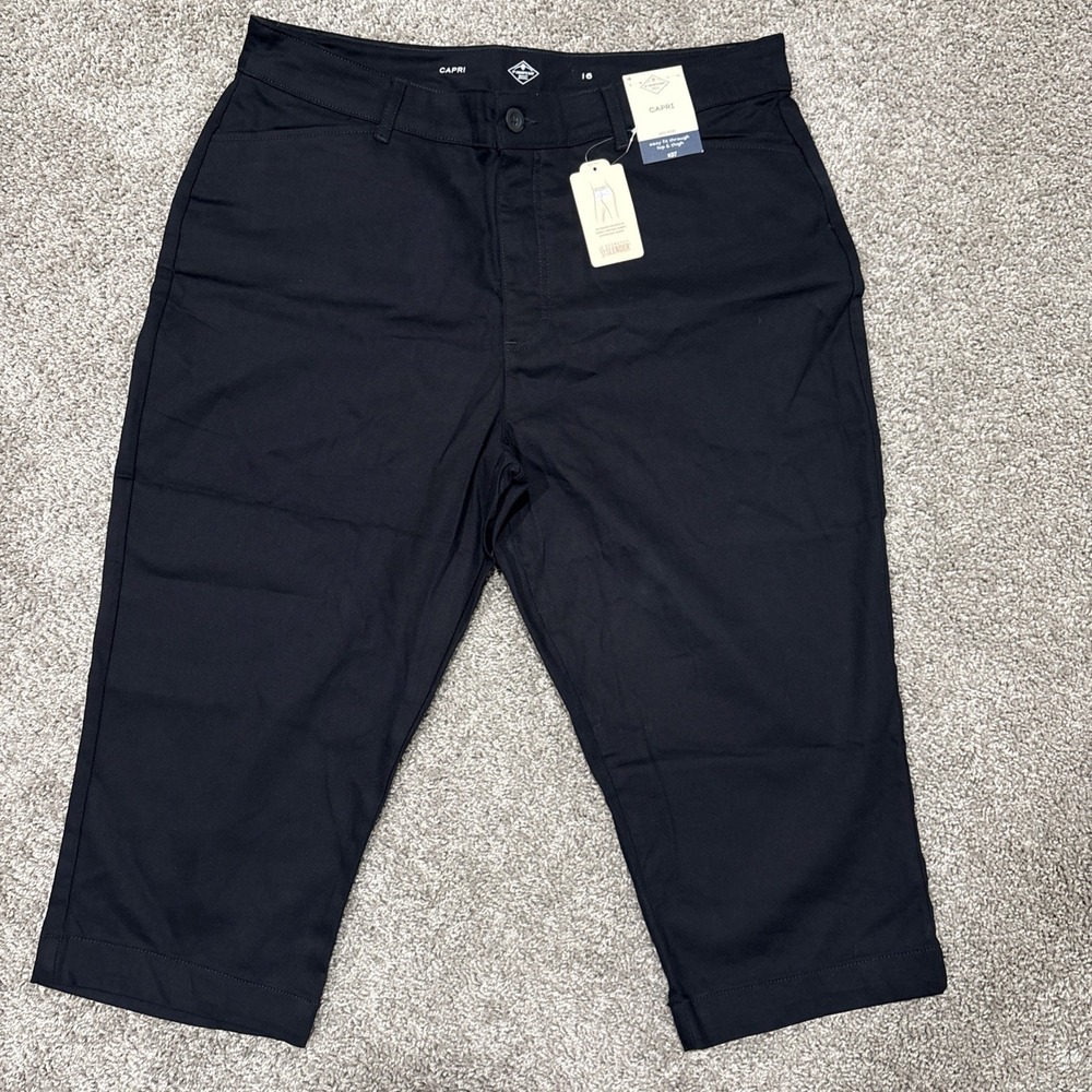 St John's Bay Mid Rise Black Easy Fit Through Capris Women's Size 16 With tags